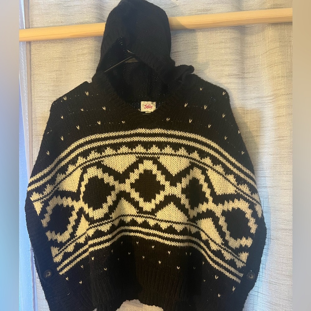 Justice knit poncho; size medium.